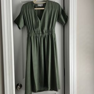 Everlane midi dress. Worn a few times.